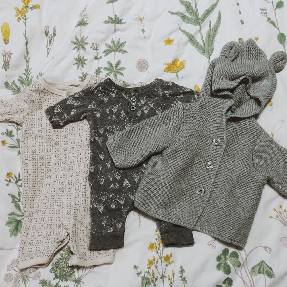 ❌SOLD❌ Newborn Baby Bundle Jacket+rompers